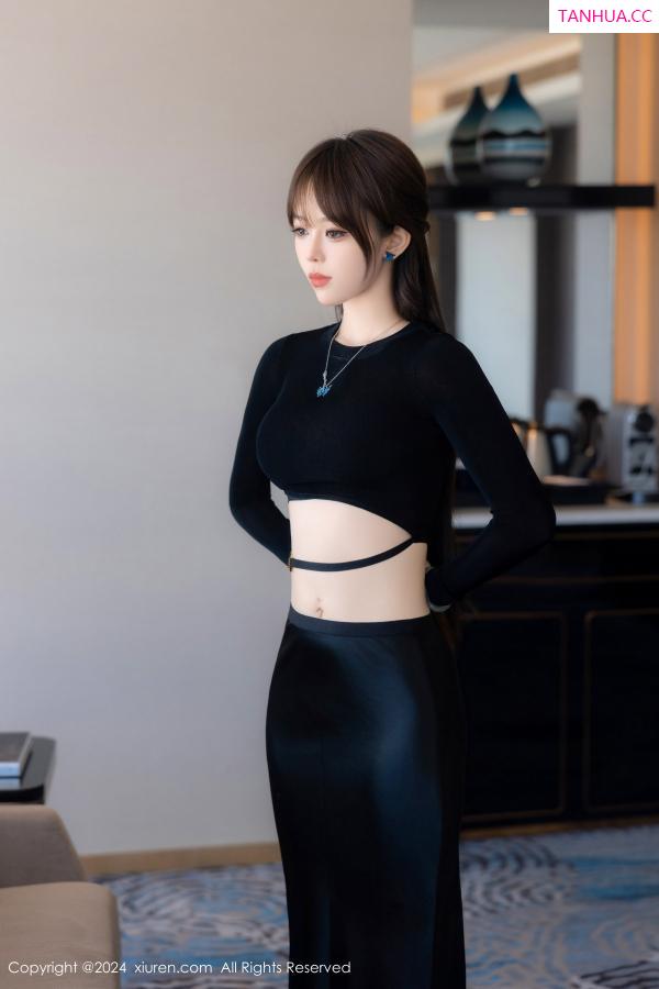 周妍希 奶瓶土肥圆 [XiuRen]高清写真图 2024.06.06 No.8661 奶瓶. 美腿性感第11张图片